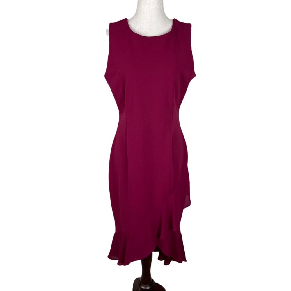 Elegant Sleeveless Burgundy Dress